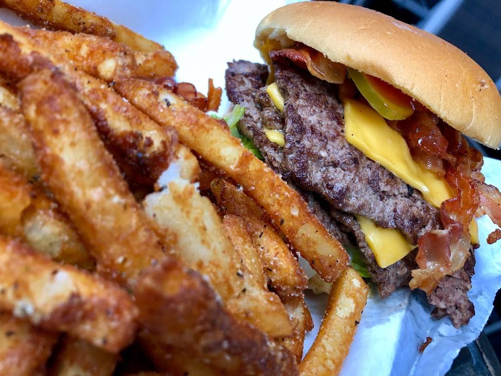 Burgerque LLC | restaurant | 3852 Cleveland Ave, Fort Myers, FL 33901, USA | 2392775700 OR +1 239-277-5700