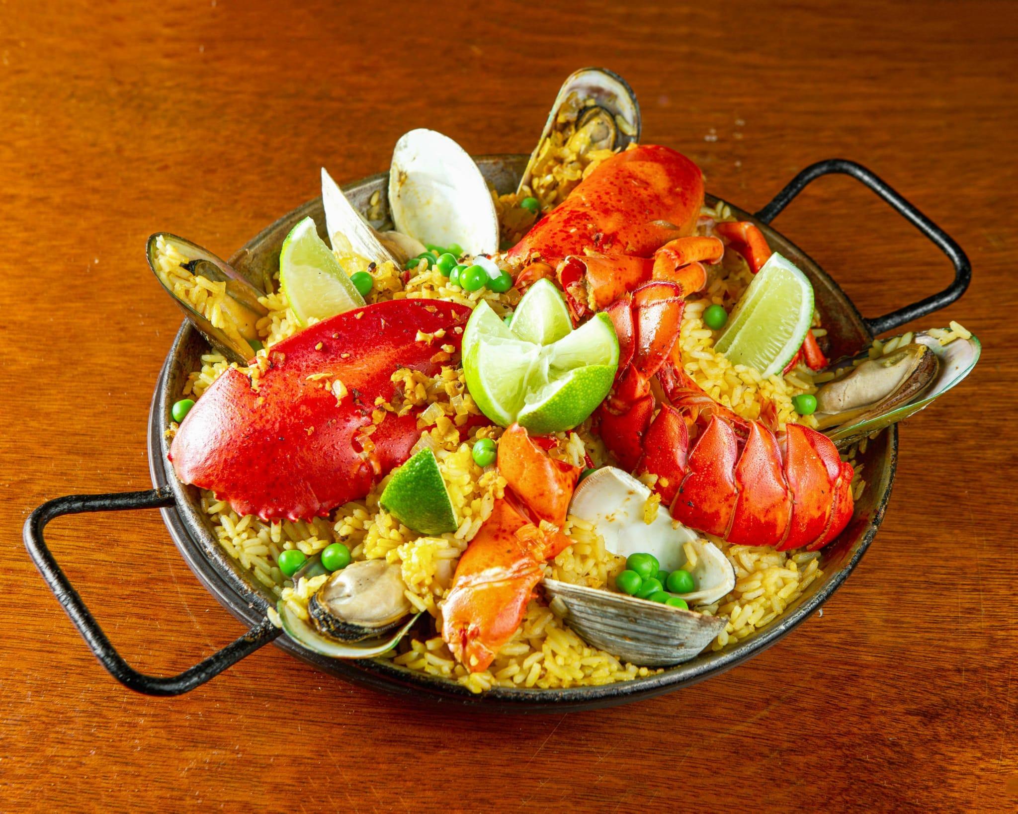 El Rumbero | restaurant | 8205 Northern Blvd, Flushing, NY 11372, USA | 7188033125 OR +1 718-803-3125