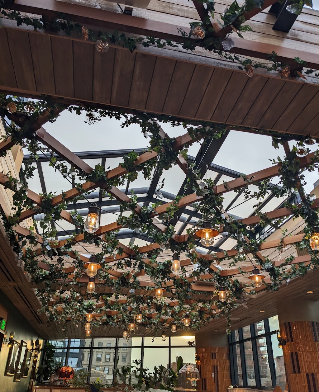 jaja | restaurant | 2050 Gehring Ave, Cleveland, OH 44113, USA | 2169985353 OR +1 216-998-5353