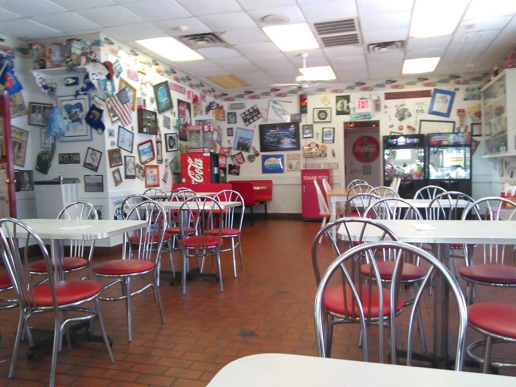 Berrymans Tastytreat | restaurant | 305 E Main St, Mt Sterling, KY 40353, USA | 8594986830 OR +1 859-498-6830