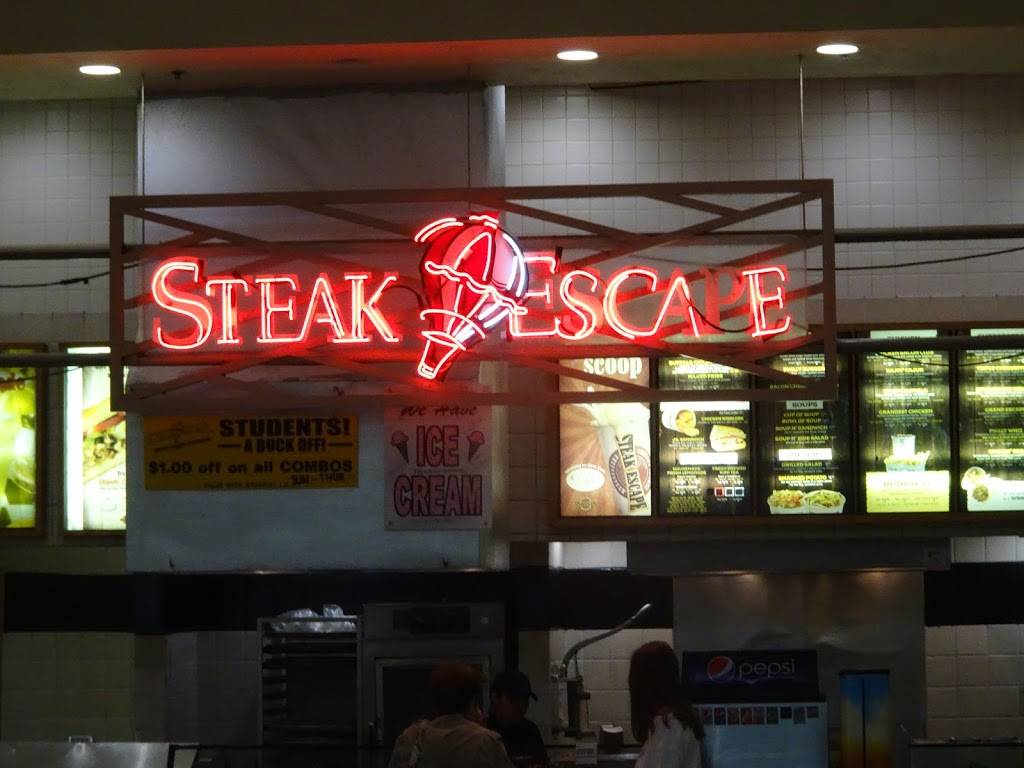 Steak Escape | restaurant | 213 E Towne Mall, Madison, WI 53704, USA | 6084454085 OR +1 608-445-4085