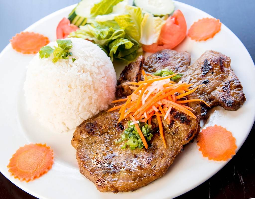 Ha Long Bay Pho & Grill | restaurant | 13152 Newport Ave Ste A, Tustin, CA 92780, USA | 7148523897 OR +1 714-852-3897