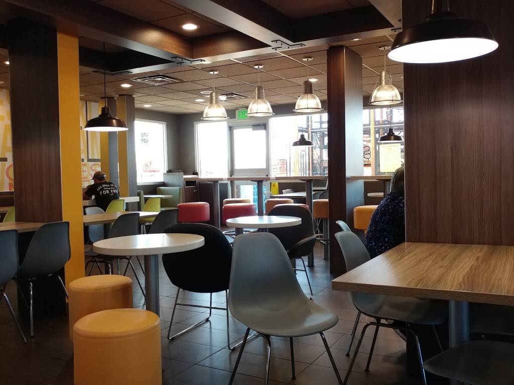 McDonalds | cafe | 1100 N State College Blvd, Anaheim, CA 92806, USA | 7145332129 OR +1 714-533-2129