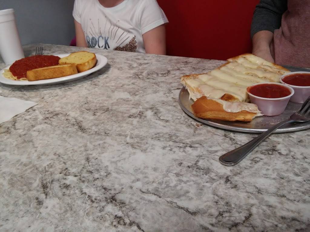 Gillios Pizza | restaurant | 167 E Shawnee Ave, Shawneetown, IL 62984, USA | 6182694351 OR +1 618-269-4351