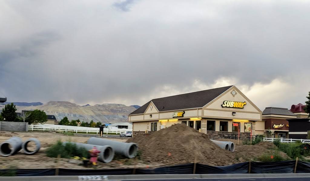 Subway | meal takeaway | 13338 S, W Rosecrest Rd Suite E, Herriman, UT 84096, USA | 8013025882 OR +1 801-302-5882