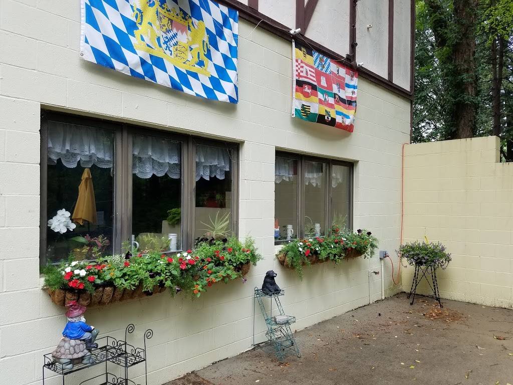 Edelweiss Restaurant | restaurant | 8602 S Meridian St, Indianapolis, IN 46217, USA | 3178886940 OR +1 317-888-6940