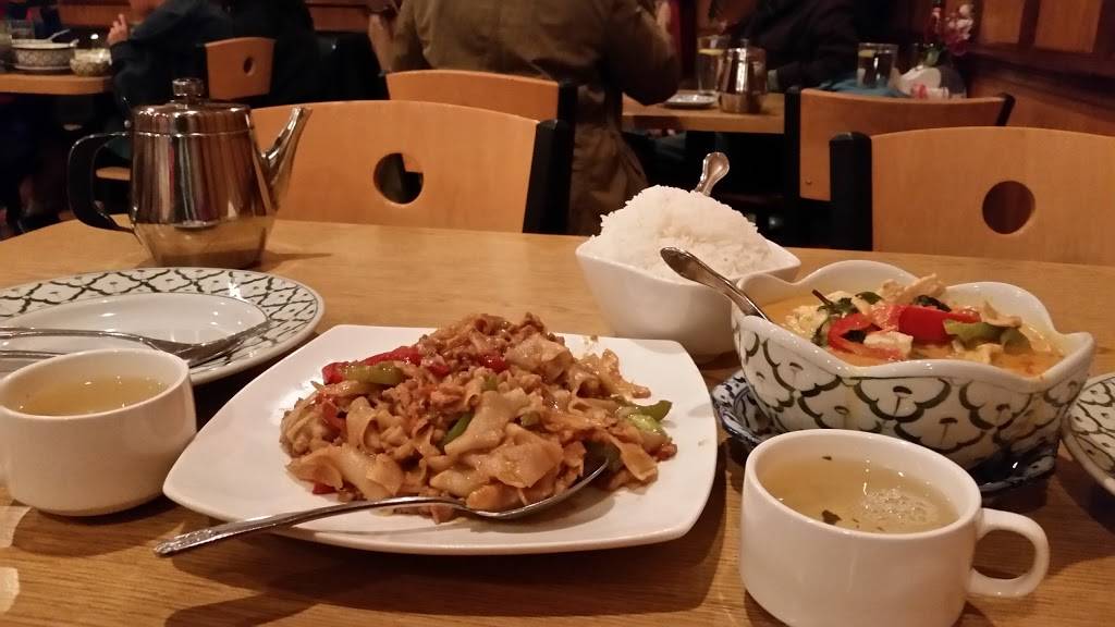 Ruen Thai Restaurant | restaurant | 1470 Eureka Rd, Roseville, CA 95661, USA | 9167741499 OR +1 916-774-1499