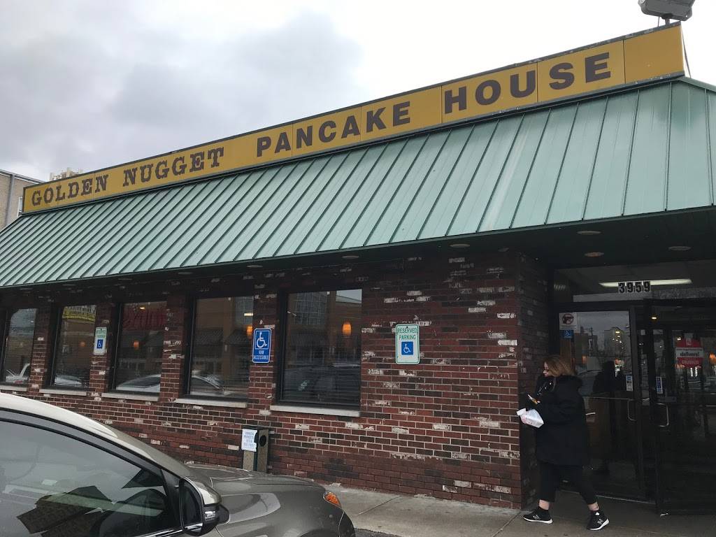 Golden Nugget Pancake House | restaurant | 2406 W Diversey Ave, Chicago, IL 60647, USA | 7732528903 OR +1 773-252-8903
