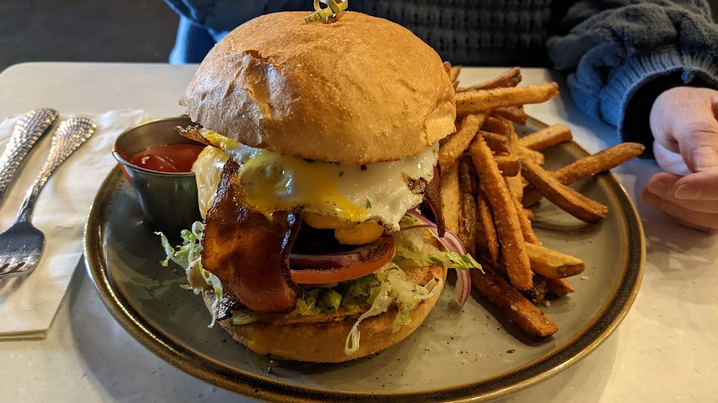 State Lunch | restaurant | 217 Water St, Augusta, ME 04330, USA | 2072136025 OR +1 207-213-6025