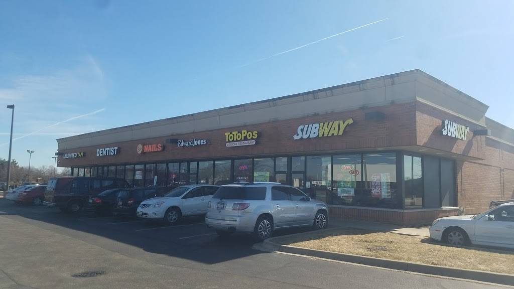 Subway Restaurants | restaurant | 2048 Aurora Ave, Naperville, IL 60540, USA | 6303572839 OR +1 630-357-2839