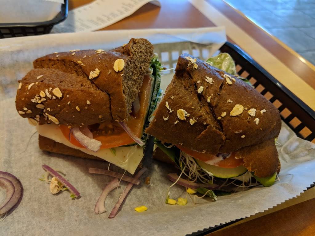 CaliSubs | restaurant | 601 S Riverside Dr #3, Clarksville, TN 37040, USA | 9318025093 OR +1 931-802-5093