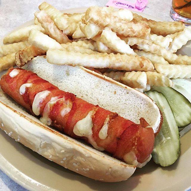 Hodaks Restaurant & Bar | restaurant | 2100 Gravois Ave, St. Louis, MO 63104, USA | 3147767292 OR +1 314-776-7292