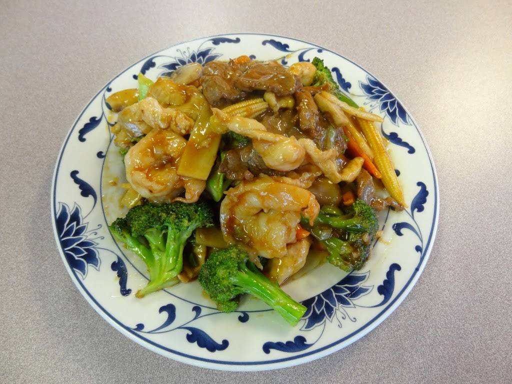 Great Wall Restaurant | restaurant | 401 Nathan Ellis Hwy, Mashpee, MA 02649, USA | 5084779001 OR +1 508-477-9001