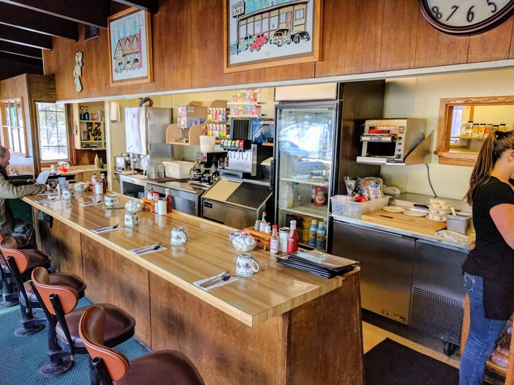 Berts Cafe | restaurant | 1146 Emerald Bay Rd, South Lake Tahoe, CA 96150, USA | 5305443434 OR +1 530-544-3434