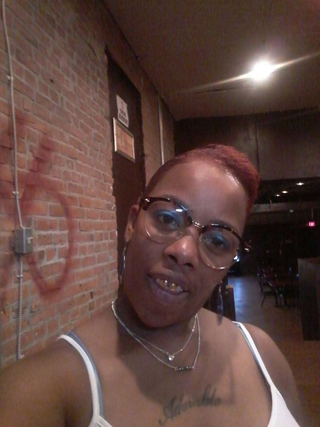 City Magic Cocktail Lounge & Restaurant | restaurant | 4955 Dr Martin Luther King Dr, St. Louis, MO 63113, USA | 3143764401 OR +1 314-376-4401