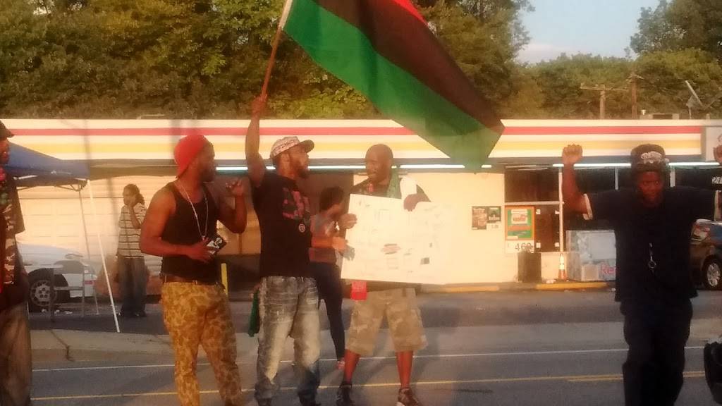 Our Place Bar & Grill | restaurant | 2710 Tuckaseegee Rd, Charlotte, NC 28208, USA | 7043930339 OR +1 704-393-0339