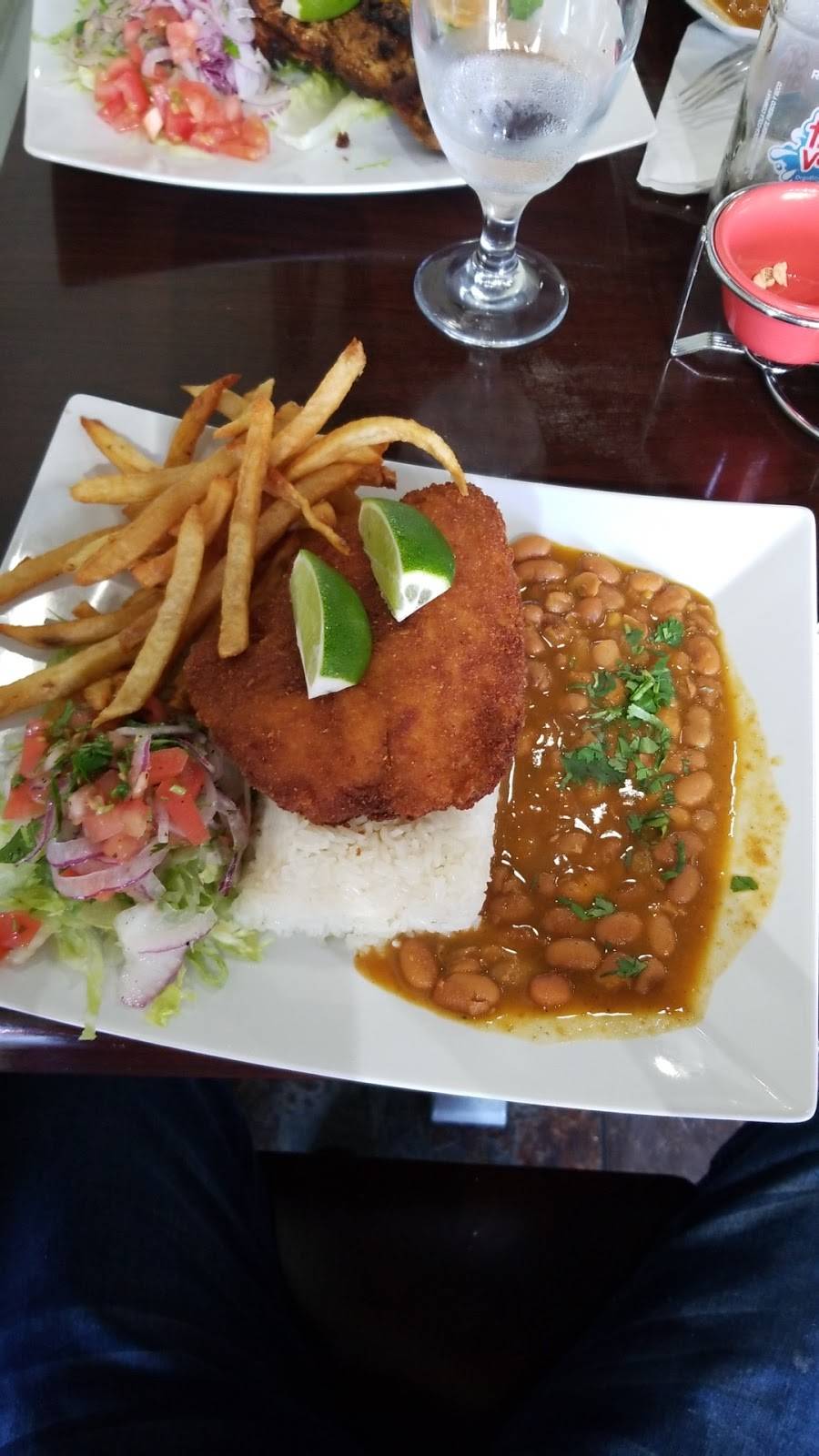 Marthas Fresh Grill Ecuadorian, Colombian, and International Cu | restaurant | 4457 W Diversey Ave, Chicago, IL 60639, USA | 7738394711 OR +1 773-839-4711