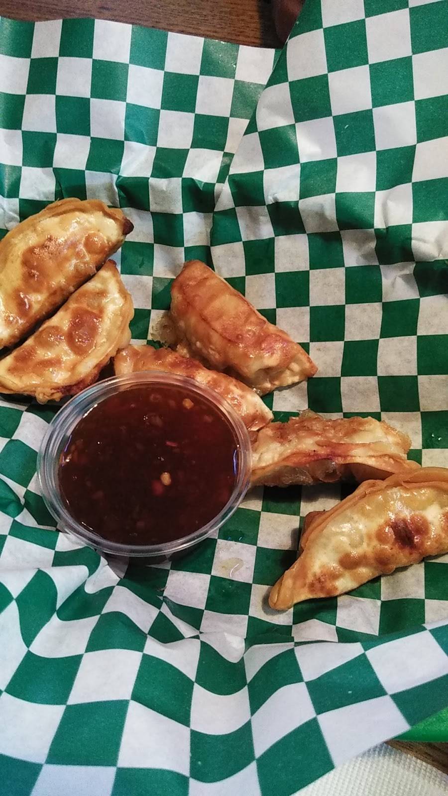 Dukes Pizza-Pub-Grill | restaurant | 1285 Geneva Ave N, Oakdale, MN 55128, USA | 6512640340 OR +1 651-264-0340