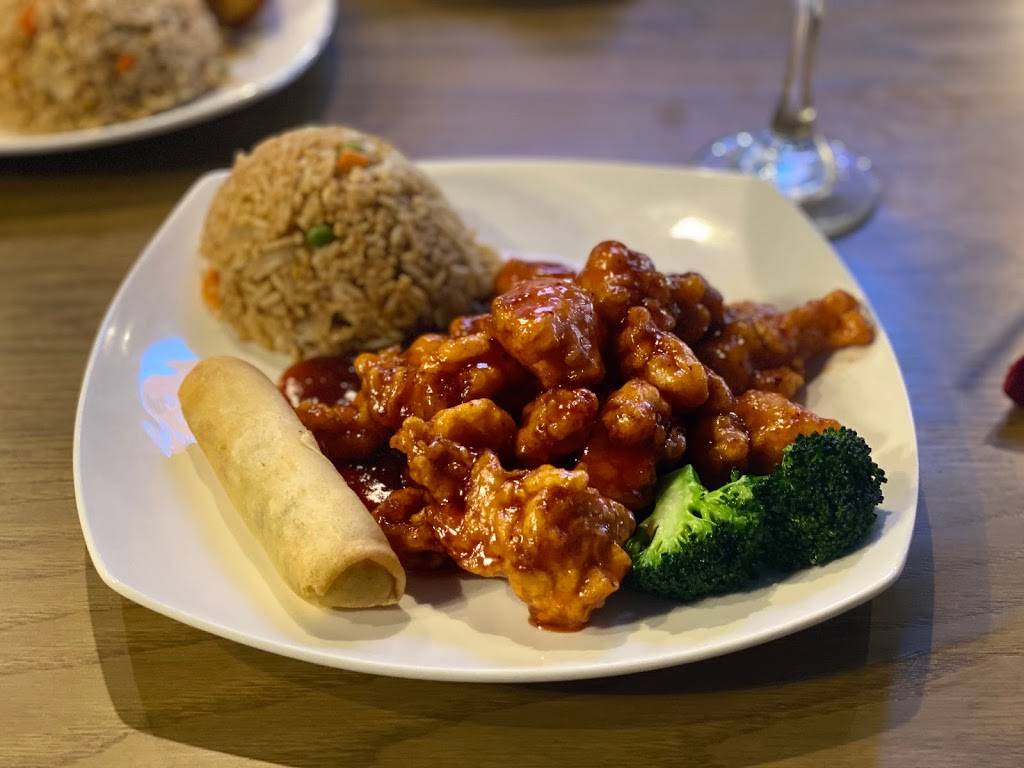 Red Bowl Asian Bistro | restaurant | 376 E 5th N St, Summerville, SC 29483, USA | 8435943131 OR +1 843-594-3131