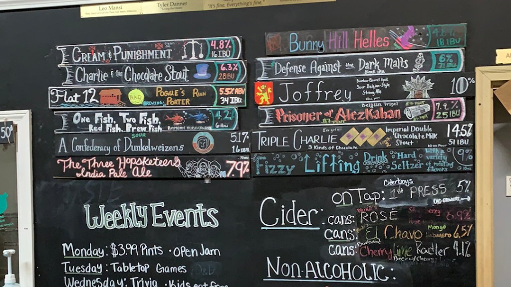 Books & Brews | restaurant | 9402 Uptown Dr #1400, Indianapolis, IN 46256, USA | 3172885136 OR +1 317-288-5136