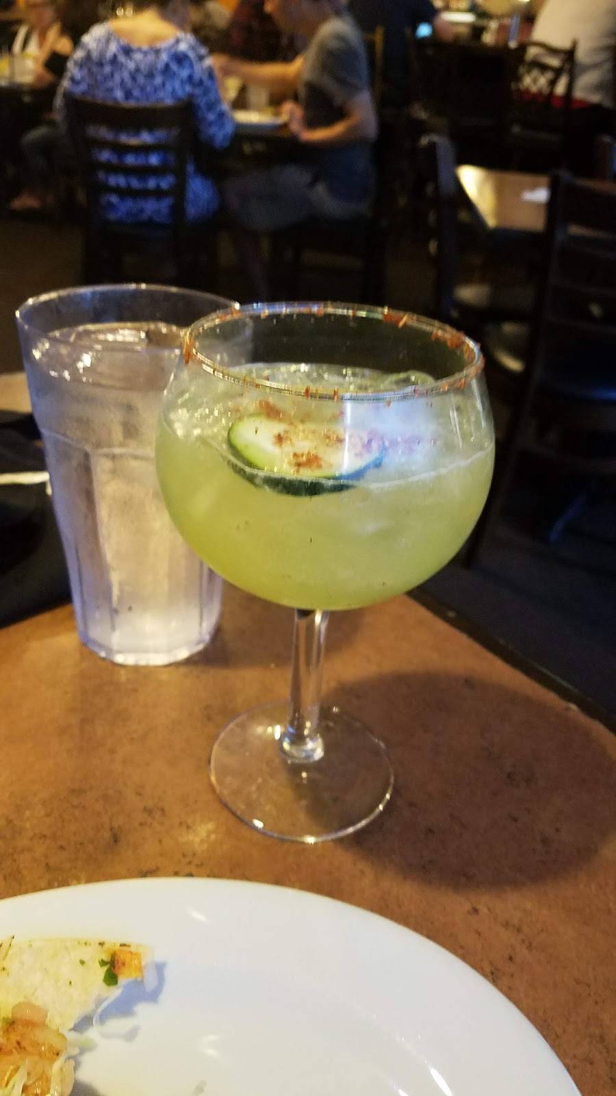 Reynas Restaurant | restaurant | 333 E St, Lemoore, CA 93245, USA | 5599259125 OR +1 559-925-9125