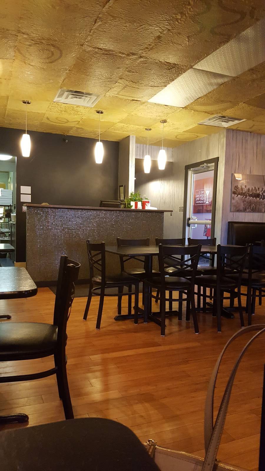 Pizza Villa II | restaurant | 101 E Main St, Jasonville, IN 47438, USA | 8126653959 OR +1 812-665-3959