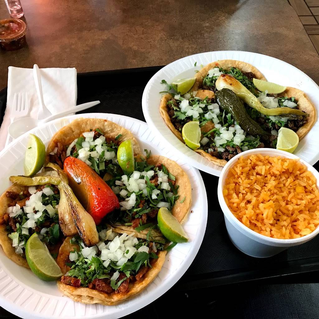 Chicken Palace | restaurant | 3433 W National Ave, Milwaukee, WI 53215, USA | 4147635775 OR +1 414-763-5775