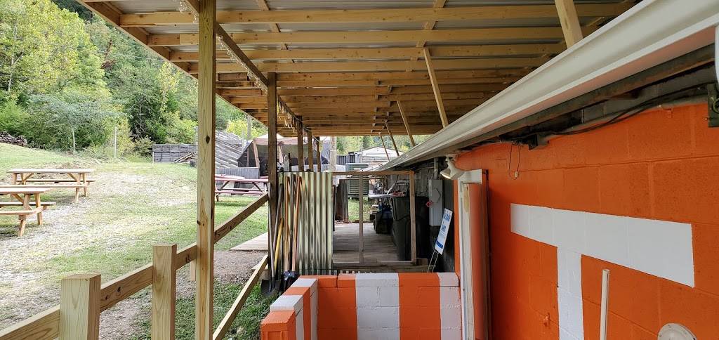 Blue Smoke Tavern | restaurant | 16130 W Andrew Johnson Hwy, Bulls Gap, TN 37711, USA | 4233934258 OR +1 423-393-4258