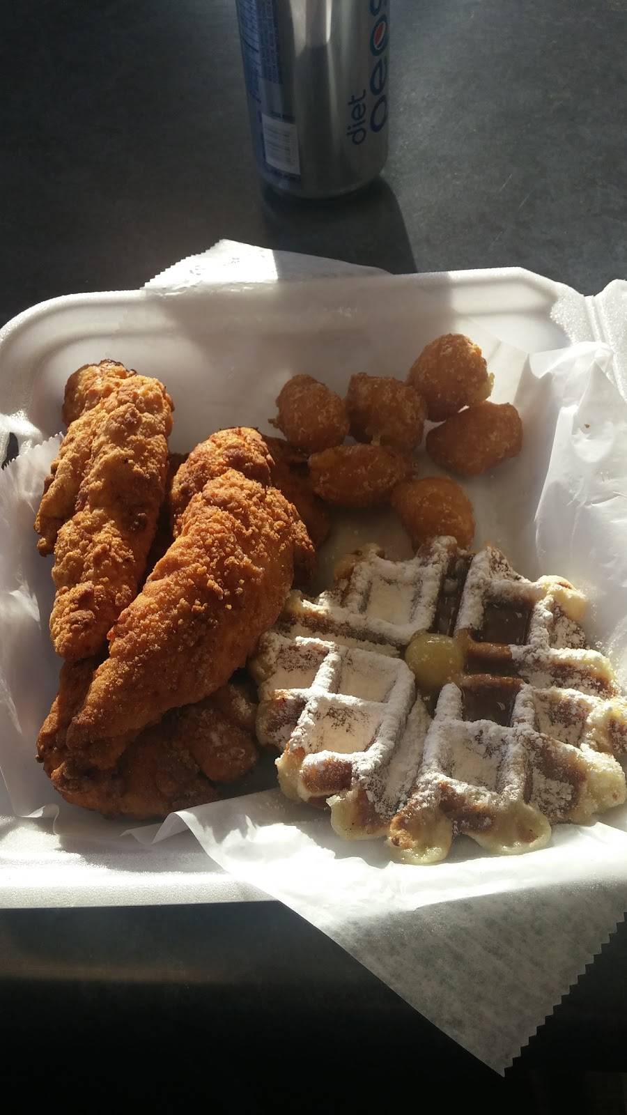 Cheeks Chicken and Waffles | restaurant | 873 King Georges Rd, Fords, NJ 08863, USA | 7324868733 OR +1 732-486-8733