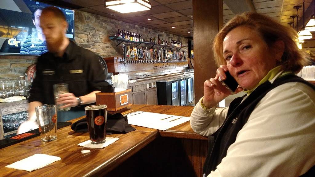 Helens Restaurant | restaurant | 777 Water Wheel Dr, Champion, PA 15622, USA | 8143527777 OR +1 814-352-7777