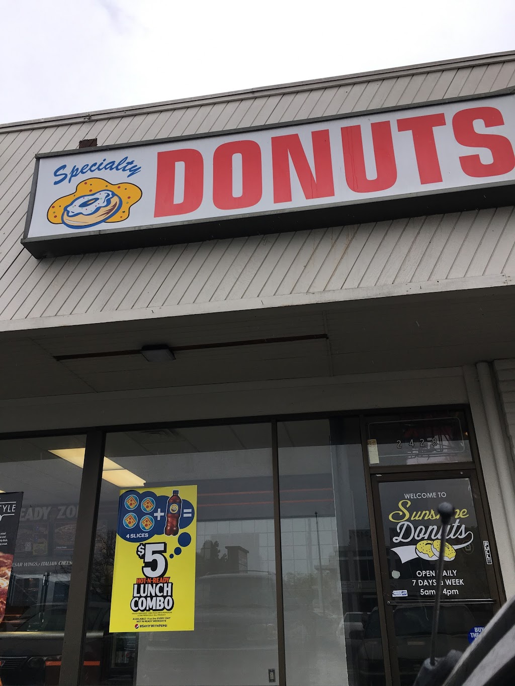 Sunshine Donuts | bakery | 2428 Marconi Ave, Sacramento, CA 95821, USA | 9167529378 OR +1 916-752-9378