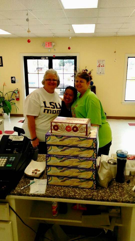 Donuts palace in Lake Arthur | restaurant | 500 N Hwy26, Lake Arthur, LA 70549, USA | 3375485016 OR +1 337-548-5016