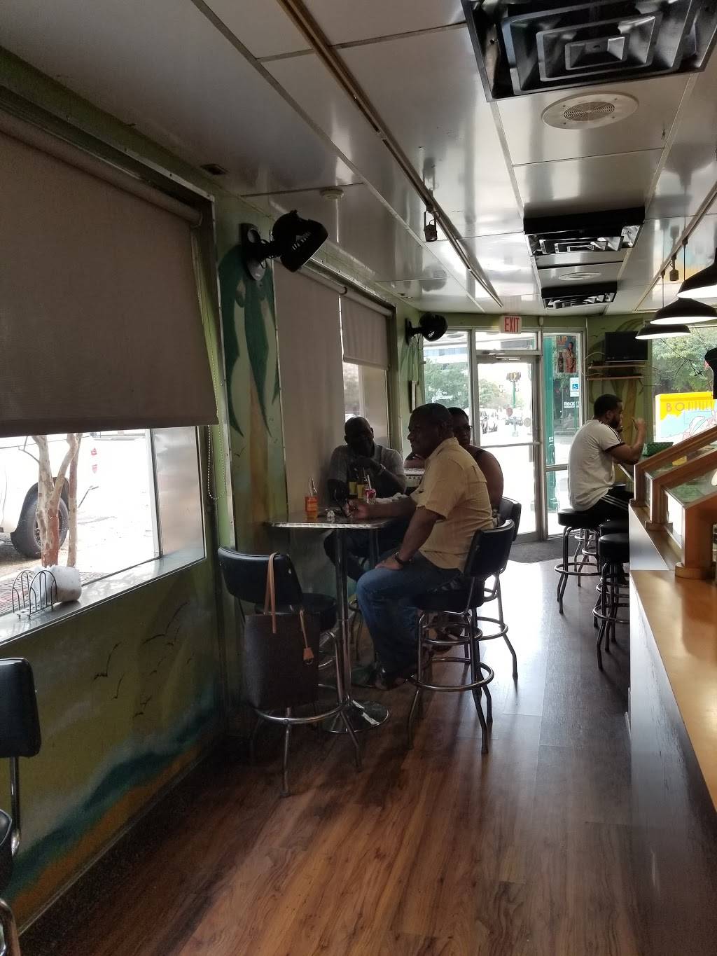 Taste of the Island | restaurant | 436 E Capitol St, Jackson, MS 39201, USA | 6013605900 OR +1 601-360-5900