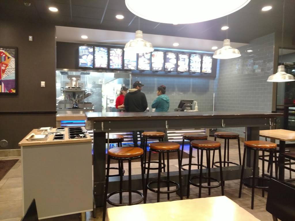 Taco Bell | meal takeaway | 1415 N Wayne St, Angola, IN 46703, USA | 2606656565 OR +1 260-665-6565