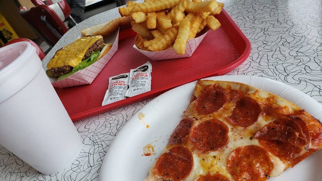 Waynes Pizza | restaurant | 34197 US-45, Third Lake, IL 60030, USA | 8472232441 OR +1 847-223-2441