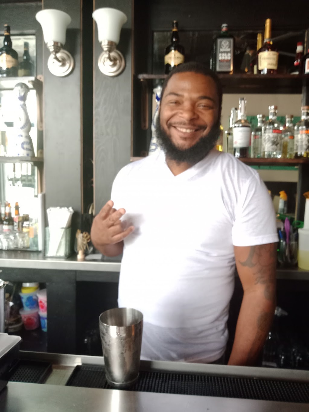 Let’s Brunch Cafe | restaurant | 300 W 30th St, Baltimore, MD 21211, USA | 4438354342 OR +1 443-835-4342