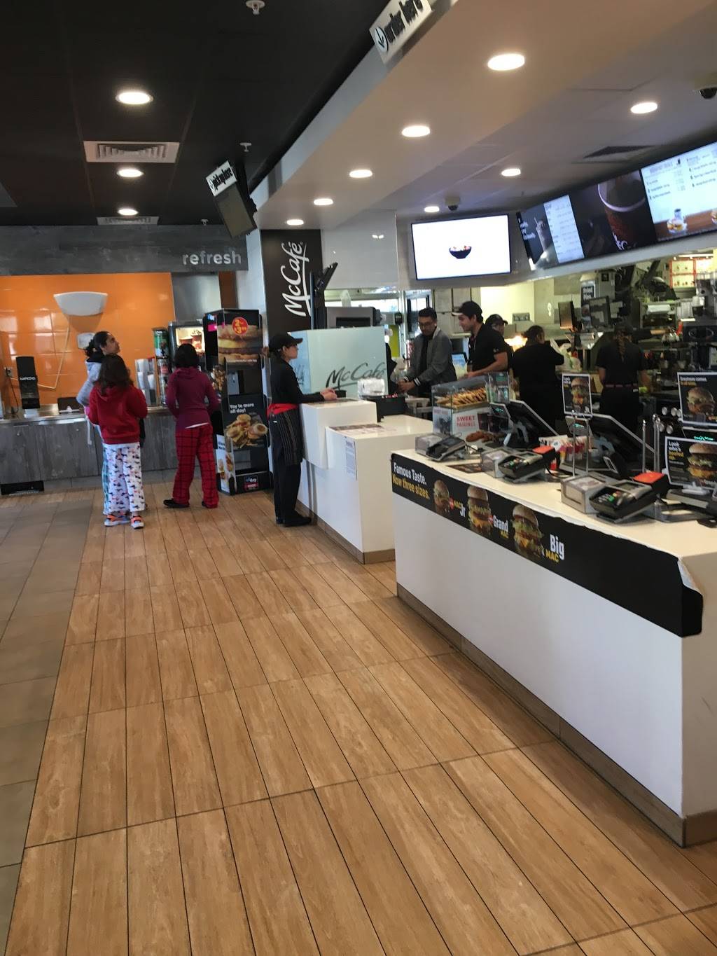 McDonalds | cafe | 1326 E Colorado St, Glendale, CA 91205, USA | 8182474202 OR +1 818-247-4202