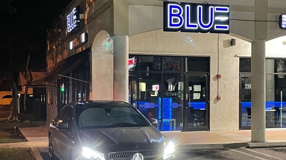 Blue Grill and Smoothies | restaurant | 13911 SW 42nd St Suite 115, Miami, FL 33175, USA | 3052202207 OR +1 305-220-2207
