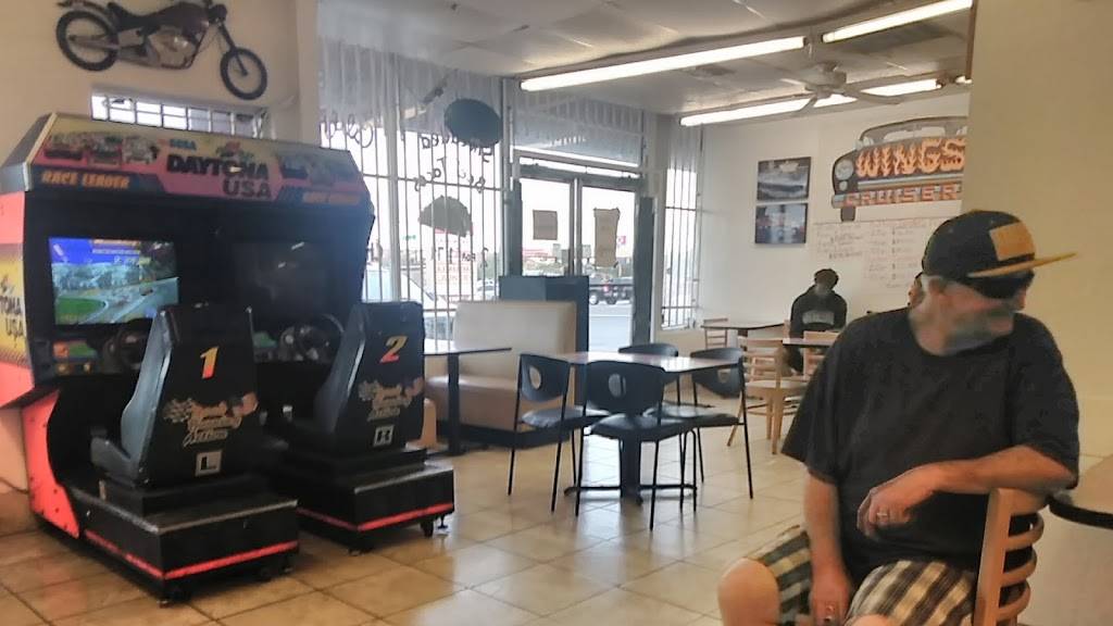 Long Wongs | restaurant | 5 W Baseline Rd, Phoenix, AZ 85041, USA | 6022764330 OR +1 602-276-4330