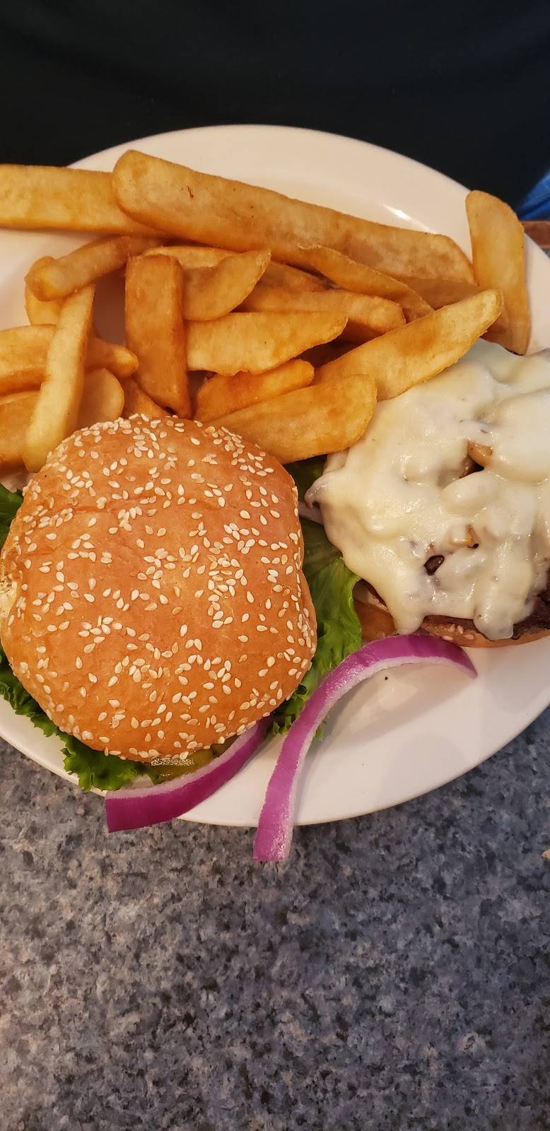 Sunrise Family Diner | restaurant | 2375 E Grand River Ave, Howell, MI 48843, USA | 5175523663 OR +1 517-552-3663