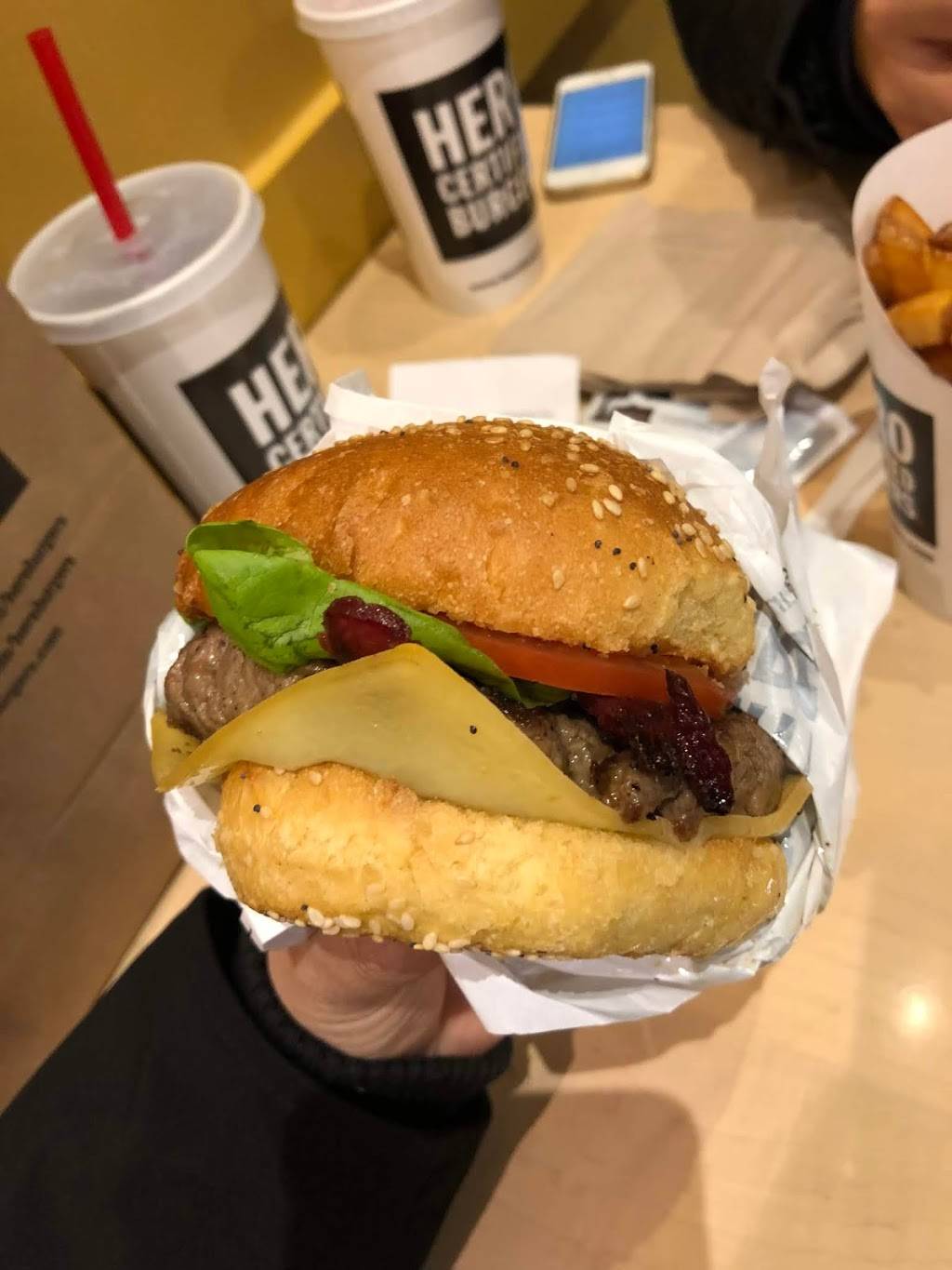 Hero Certified Burgers | restaurant | Iroquois Shopping Centre, 380 Dundas St E, Oakville, ON L6H 6Z9, Canada | 9052571788 OR +1 905-257-1788