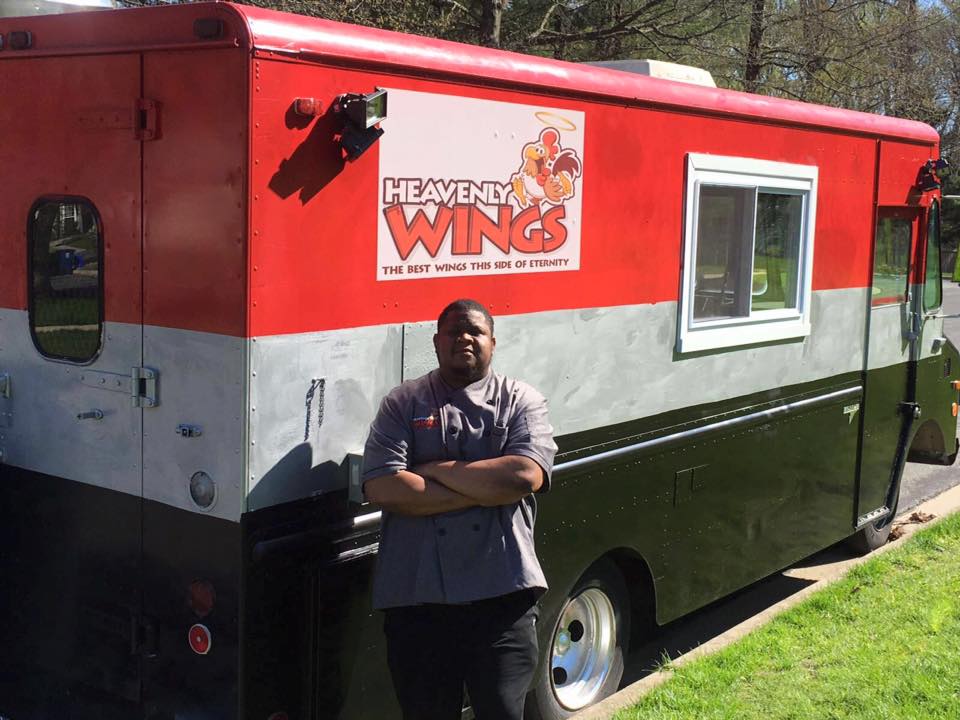 Heavenly Wings | restaurant | 161 Defense Hwy, Annapolis, MD 21401, USA | 3012738986 OR +1 301-273-8986