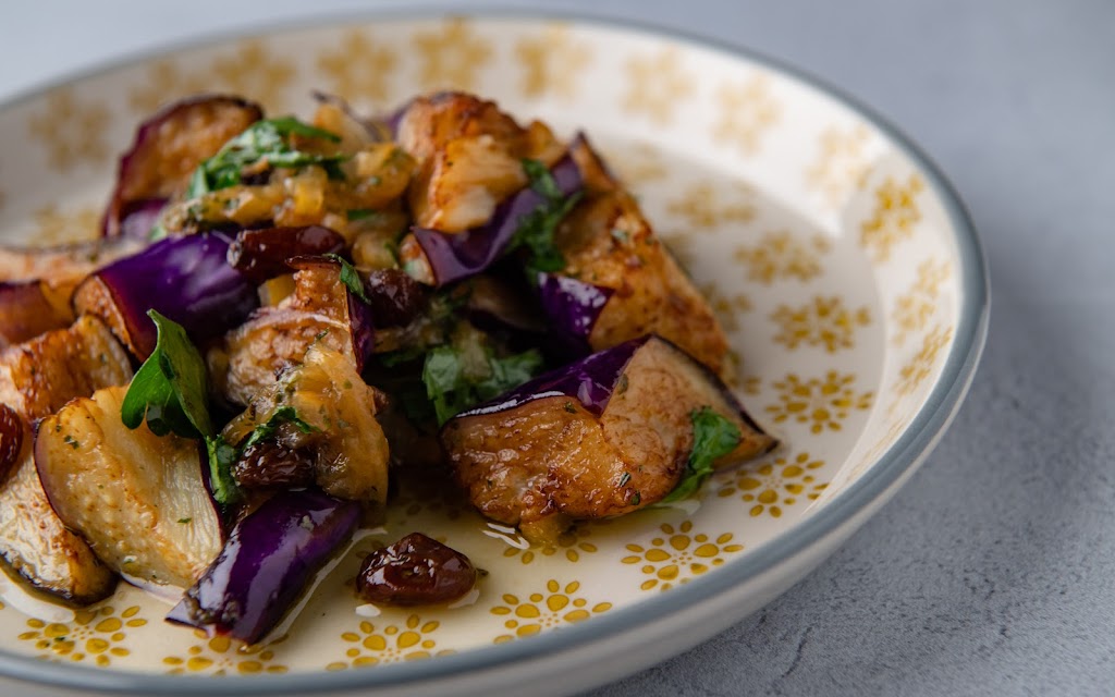 Shai Hummusiya | restaurant | 3227 Broadway, New York, NY 10027, USA | 9175221304 OR +1 917-522-1304