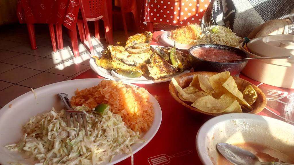 Pollos La Mescalera | restaurant | Manuel Pérez Yañez 2428, Amp Lucio Blanco, 22710 Rosarito, B.C., Mexico | 016616135390 OR +52 661 613 5390