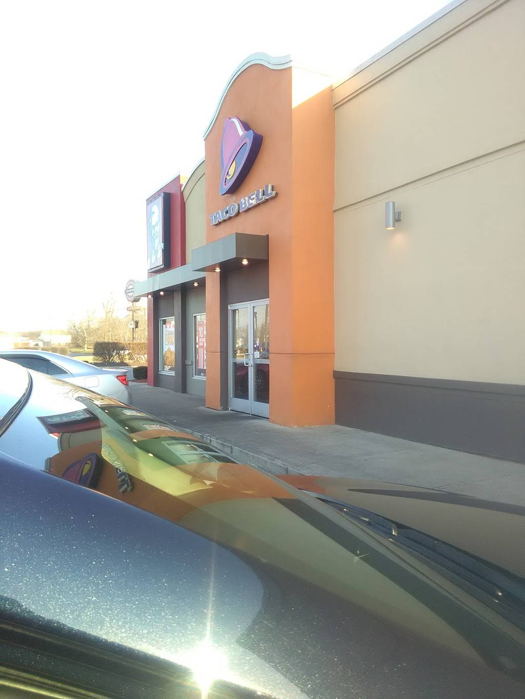 Taco Bell | restaurant | 5662 Georgetown Rd, Indianapolis, IN 46254, USA | 3173887625 OR +1 317-388-7625