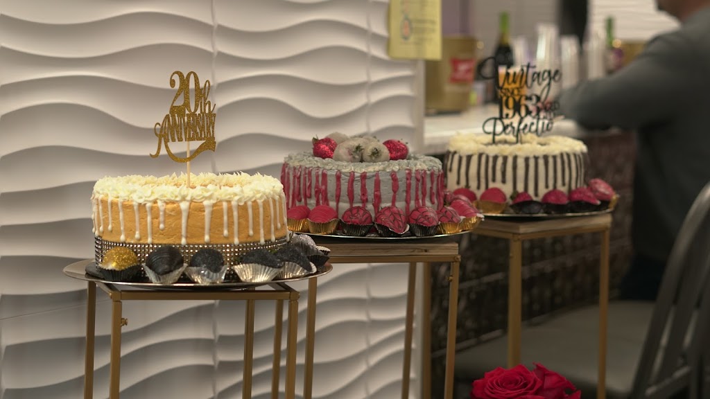 Shaunees | restaurant | 3719 Hickory Hill Rd, Memphis, TN 38115, USA | 9012810392 OR +1 901-281-0392