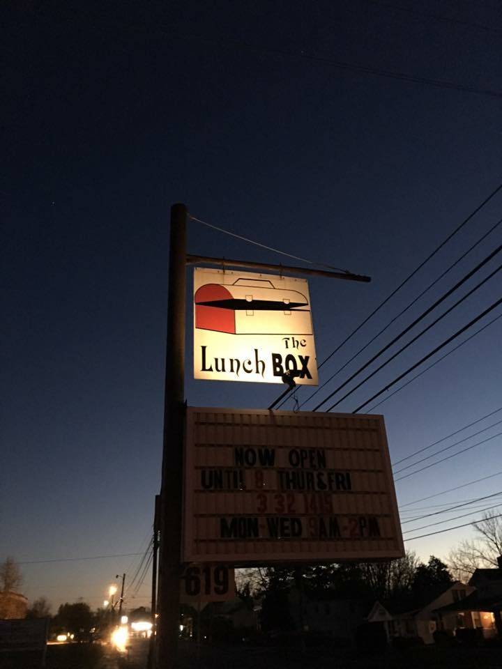 Lunch Box & Catering | meal takeaway | 619 Village Hwy, Rustburg, VA 24588, USA | 4343321415 OR +1 434-332-1415