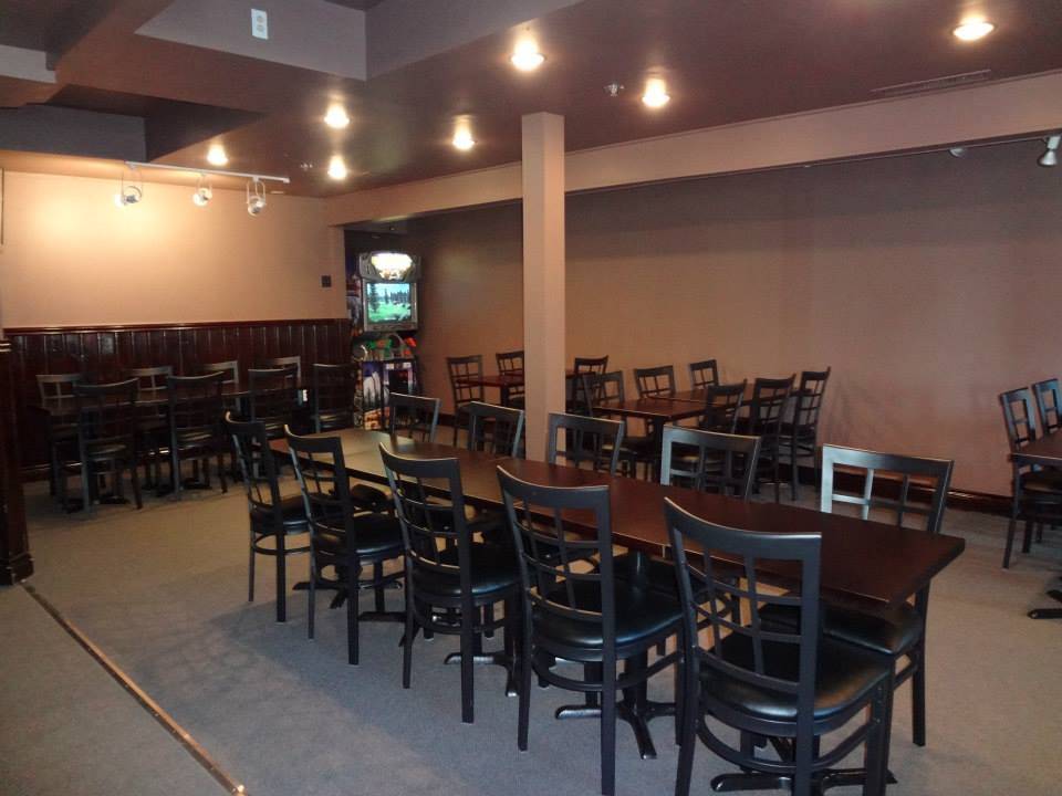 The Pearson Pub | restaurant | 101 Mary St W, Whitby, ON L1N 2R4, Canada | 9054305699 OR +1 905-430-5699