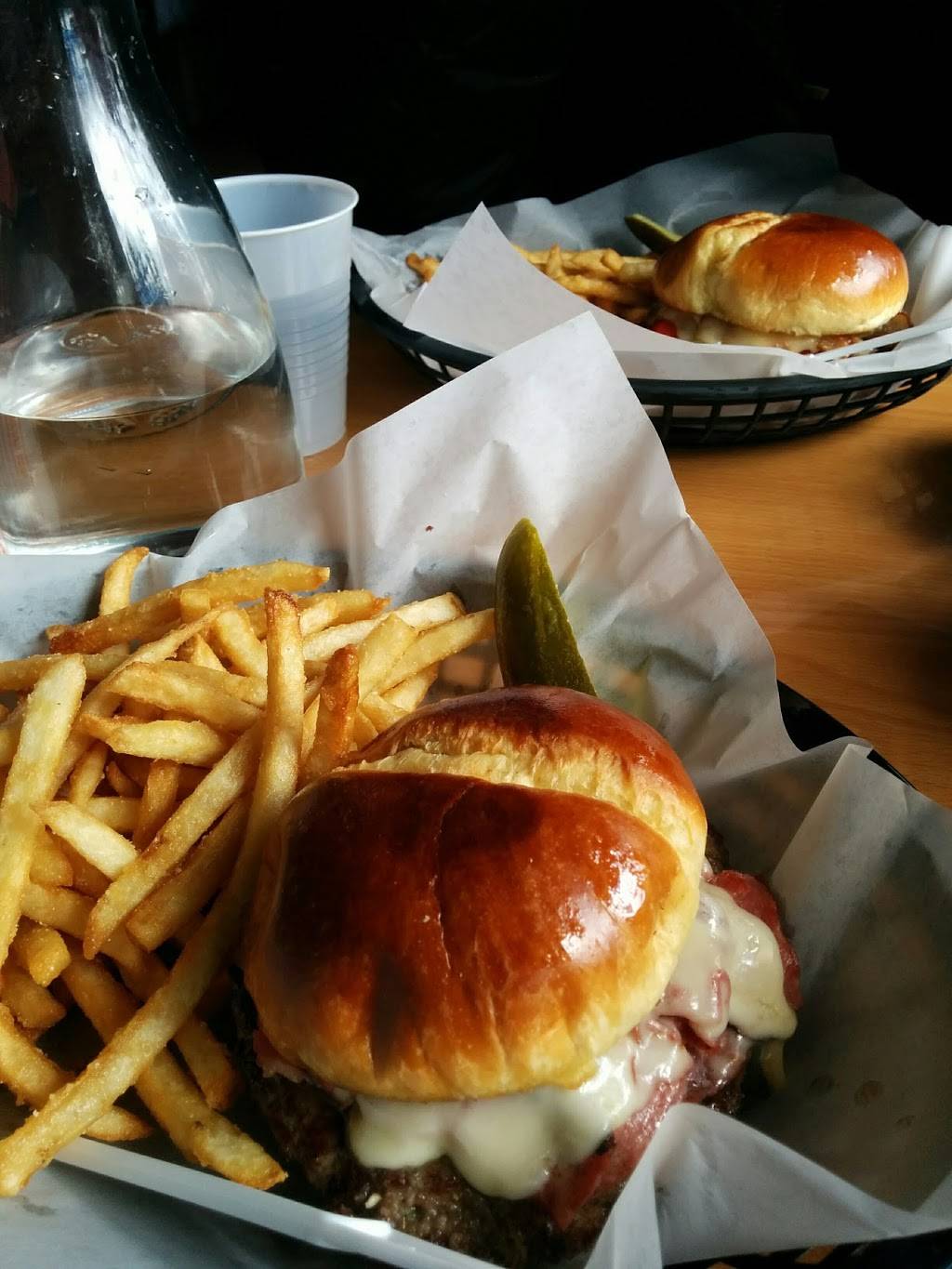 The Grid Bar & Grill | night club | 8545 N Lake Blvd, Kings Beach, CA 96143, USA | 5305460300 OR +1 530-546-0300