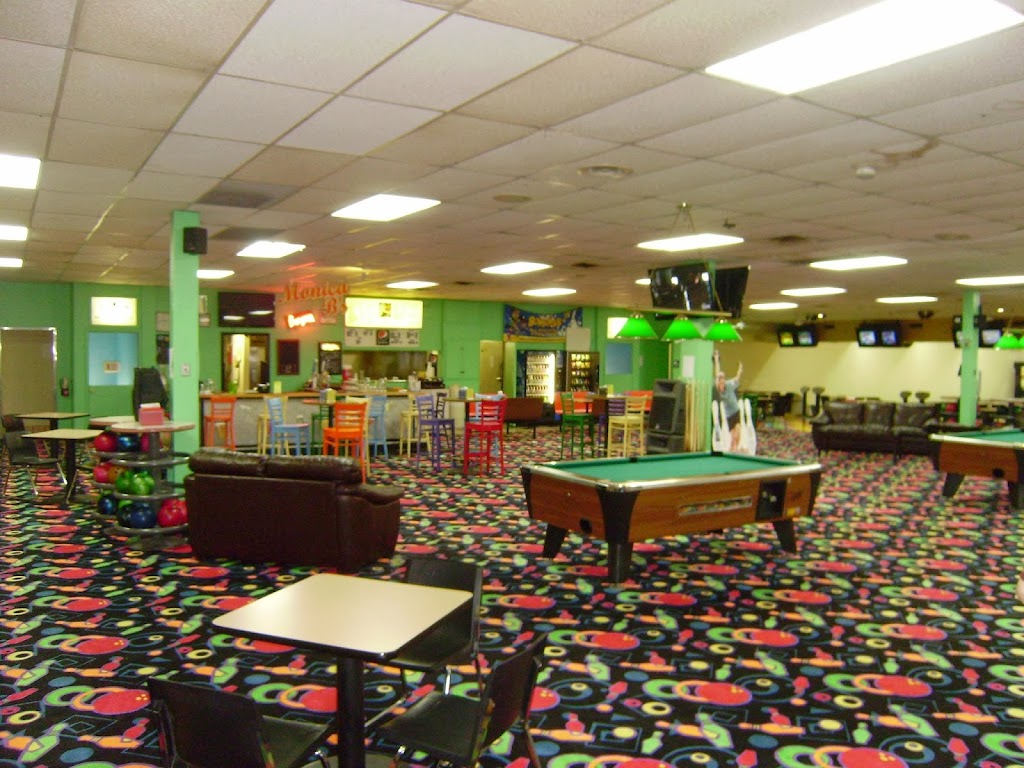 Cowtown Bowling Center | restaurant | 4333 River Oaks Blvd, Fort Worth, TX 76114, USA | 8176242151 OR +1 817-624-2151